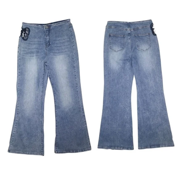 Canana Butterfly Cutout Flare Jeans Size 29 (Runs Big) - Picture 6 of 12